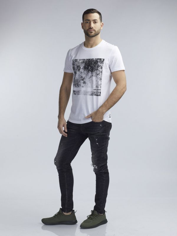 סקיני שחור משופשף