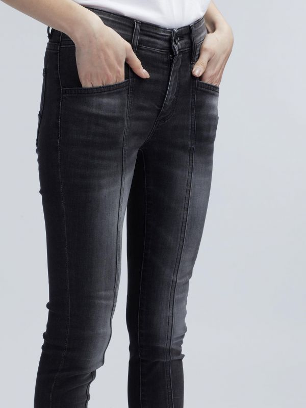 ג’ינס שחור בגזרה נמוכה RAVE