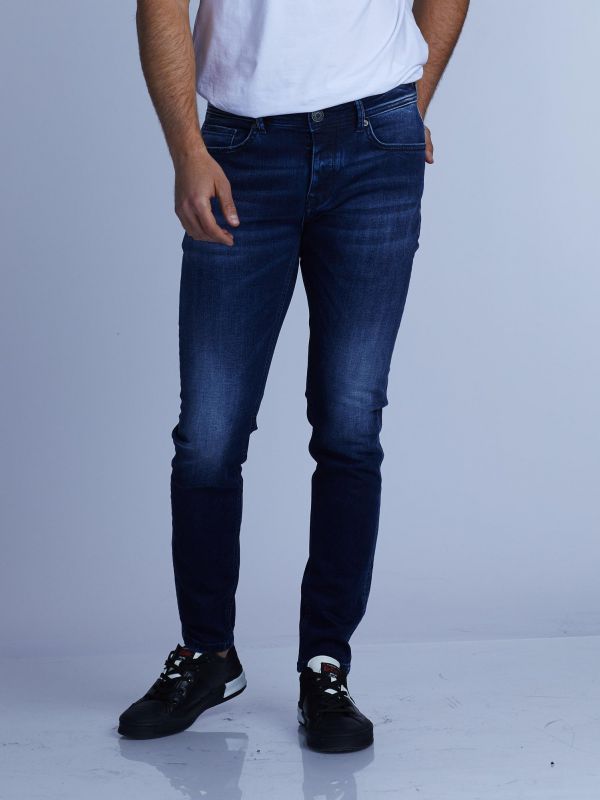 ג’ינס קלאסי גובה מותן בינוני