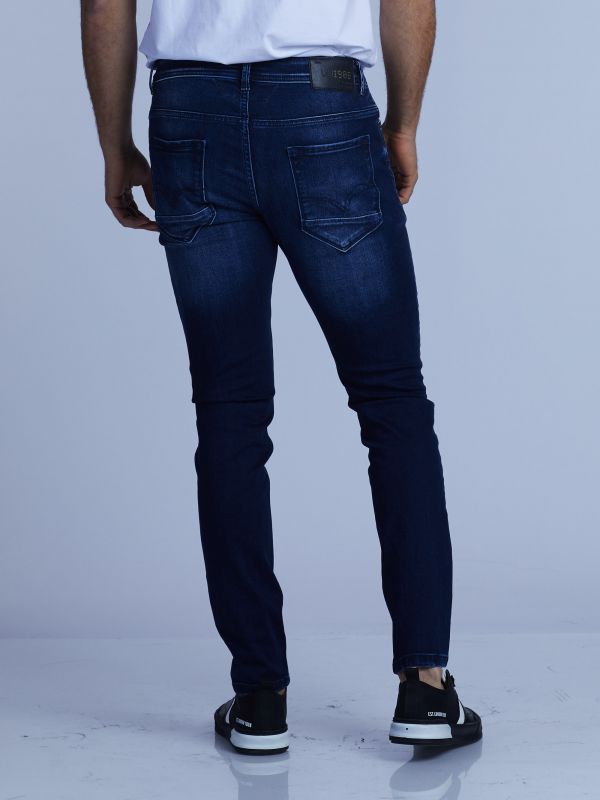 ג’ינס קלאסי גובה מותן בינוני