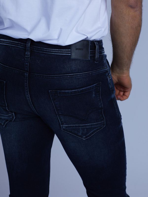 ג’ינס קלאסי MUST