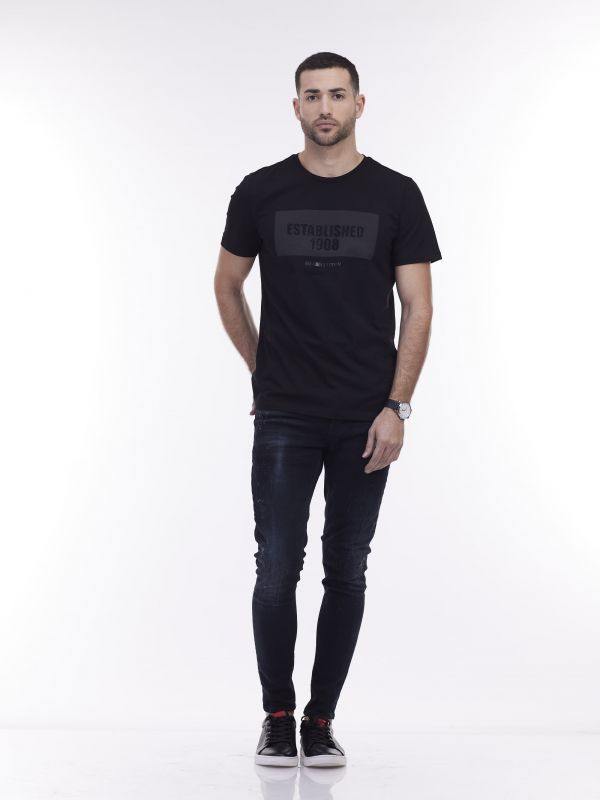 ג’ינס קלאסי כחול כהה