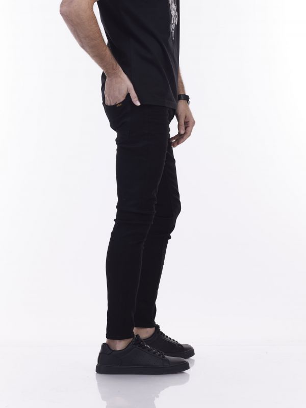 ג’ינס סטרצ’י שחור בגזרת סקיני