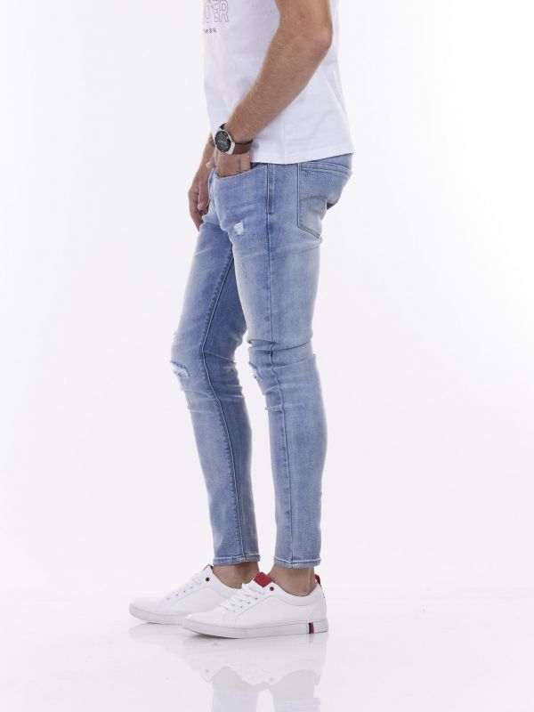 ג’ינס מרטין עם קרעים