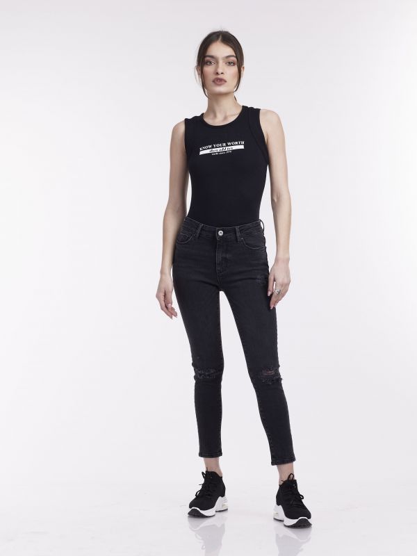 ג’ינס קלאסי כהה