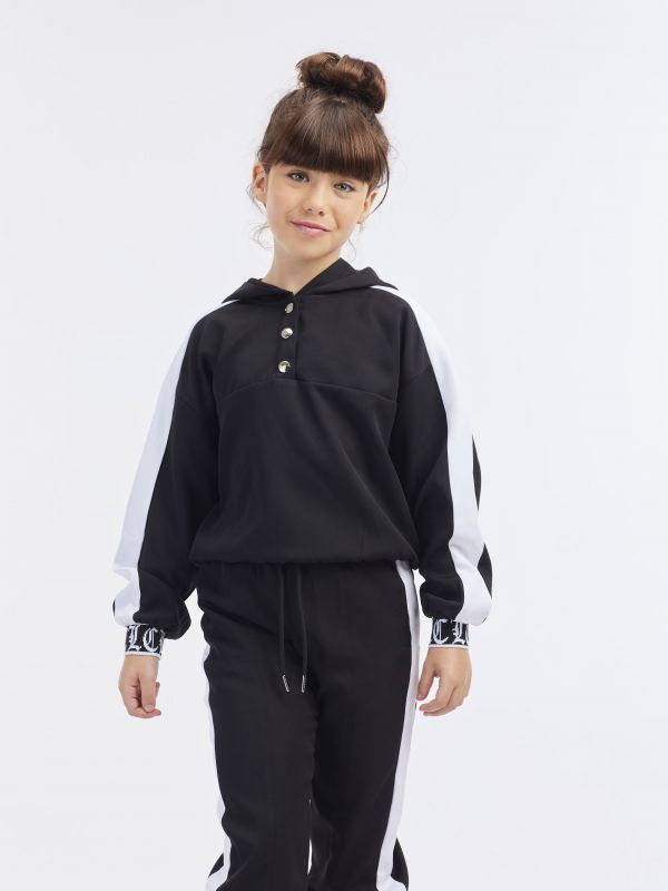 חולצת ניילון אופנתית עם קפוצ’ון