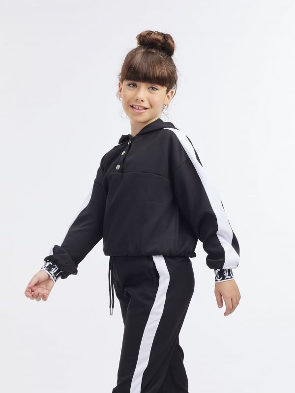 חולצת ניילון אופנתית עם קפוצ’ון