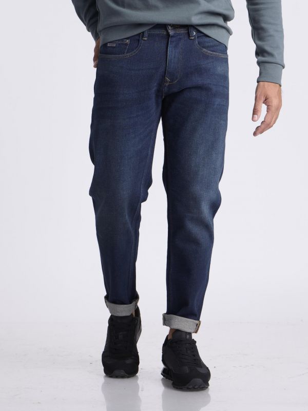 ג’ינס כחול כהה בגזרה ישרה