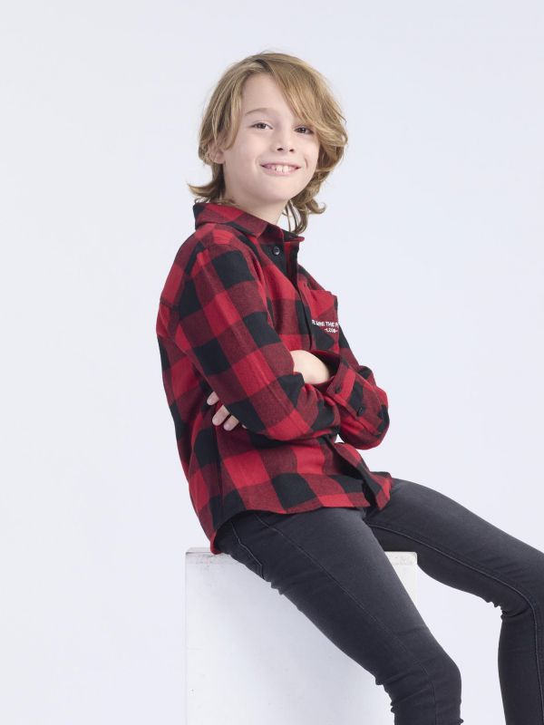 חולצת משבצות אופנתית