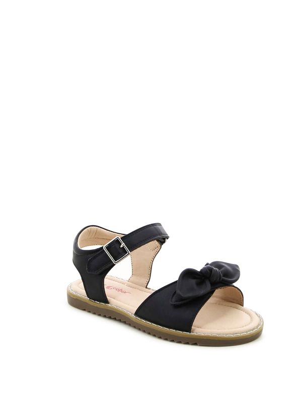 סנדלים עם פפיון קדמי