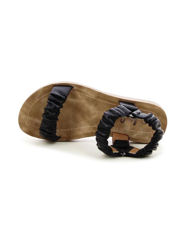 סנדלים עם רצועות מכווצות