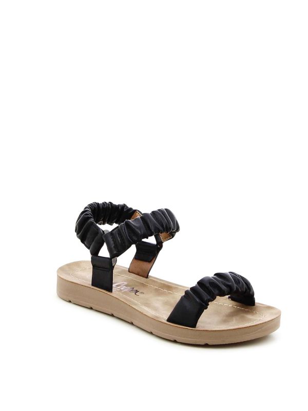 סנדלים עם רצועות מכווצות