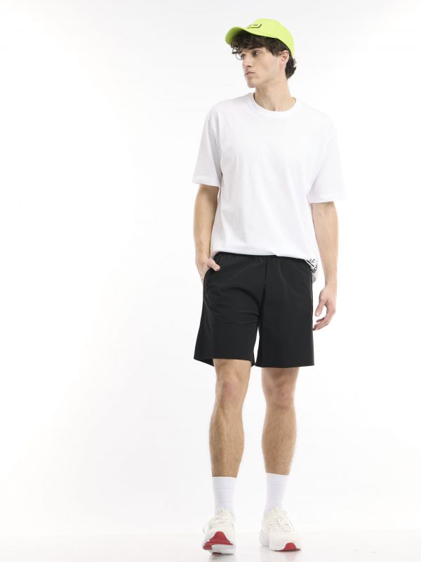 מכנסי ניילון קצרים