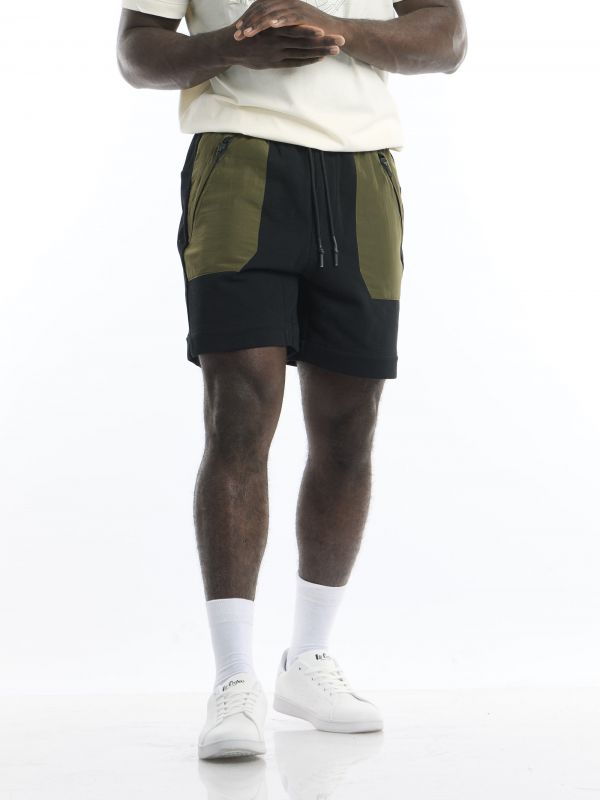 מכנסיים קצרים עם כיסי ניילון