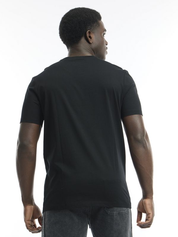 חולצת טי עם הדפס מעוצב