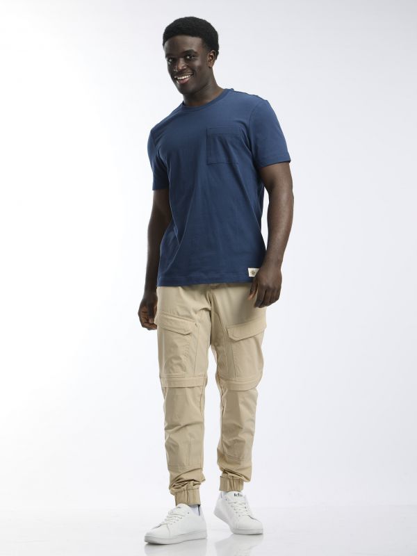 טי שירט עם כיס והדפס אחורי EPIC STILLNES