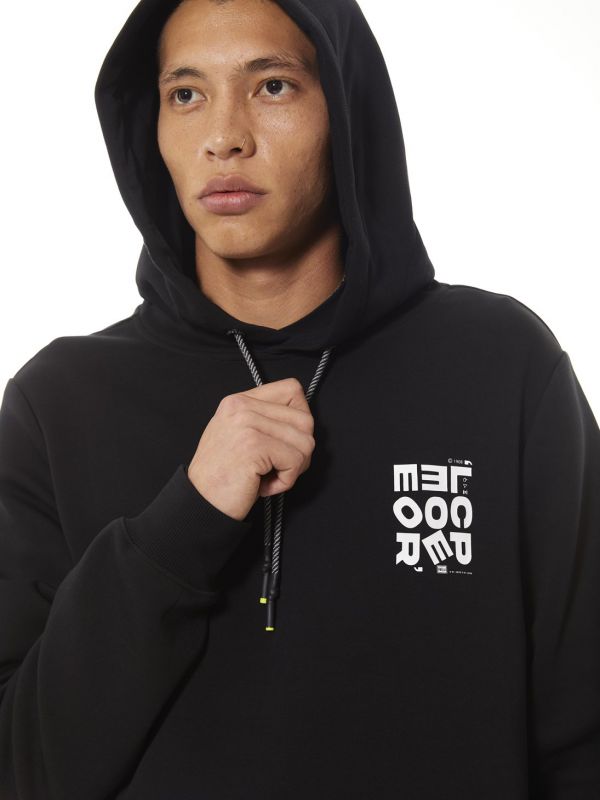 קפוצ’ון עם הדפס קובייה הונגרית