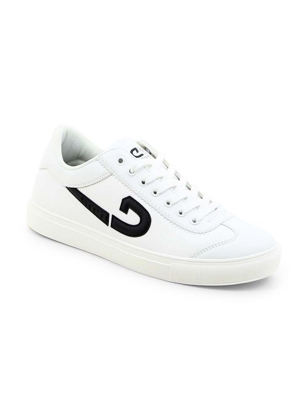 נעלי סניקרס קלאסיות