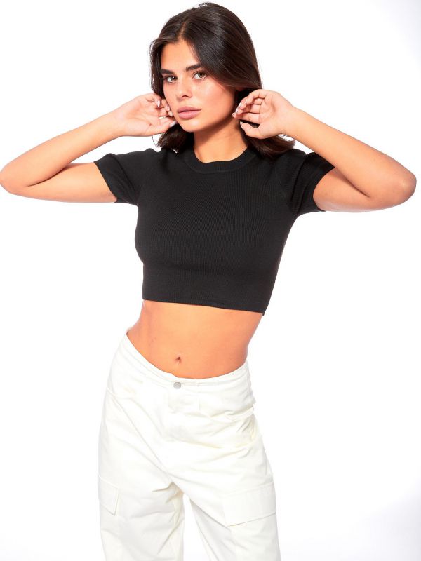 חולצת בטן סריג קצרה