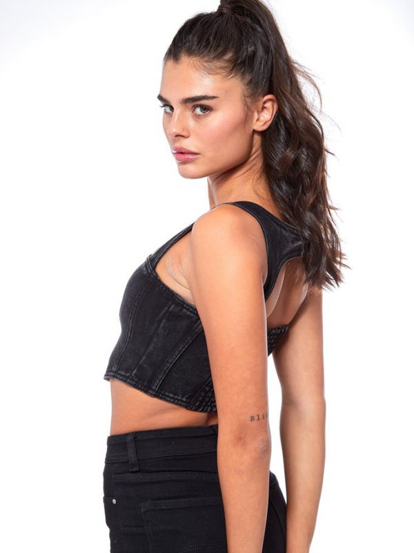 מחוך ג’ינס שחור אלגנטי