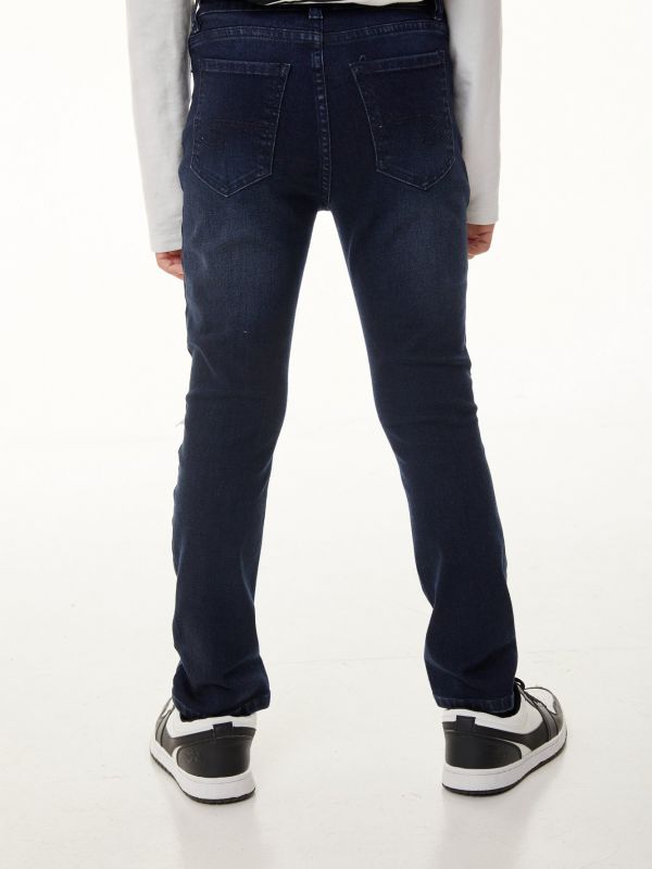 מכנסי ג’ינס בצבע כחול כהה עם קרעים לילדים