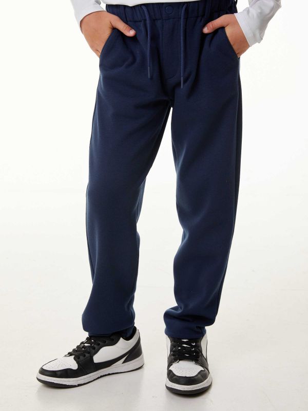 מכנסי בד קז’ואליים