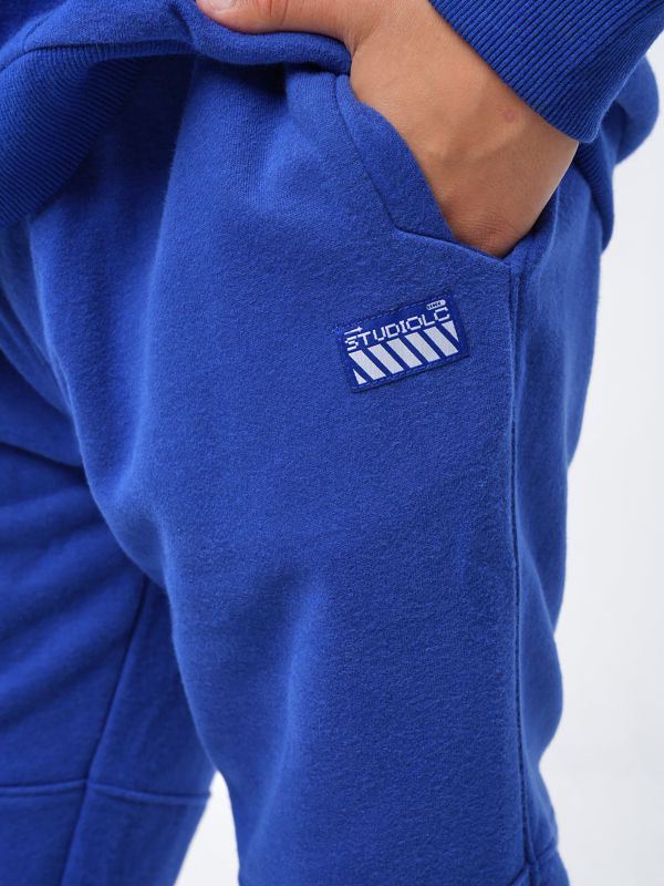 מכנסיים ספורטיביים צמודים לילדים