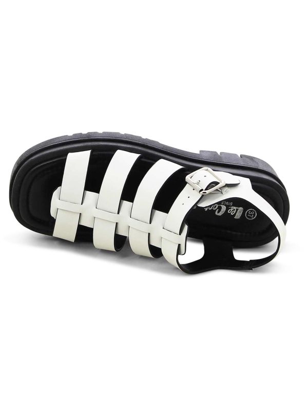 סנדלי פלטפורמה אופנתיים לנשים