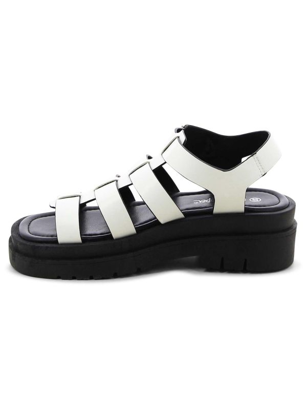 סנדלי פלטפורמה אופנתיים לנשים