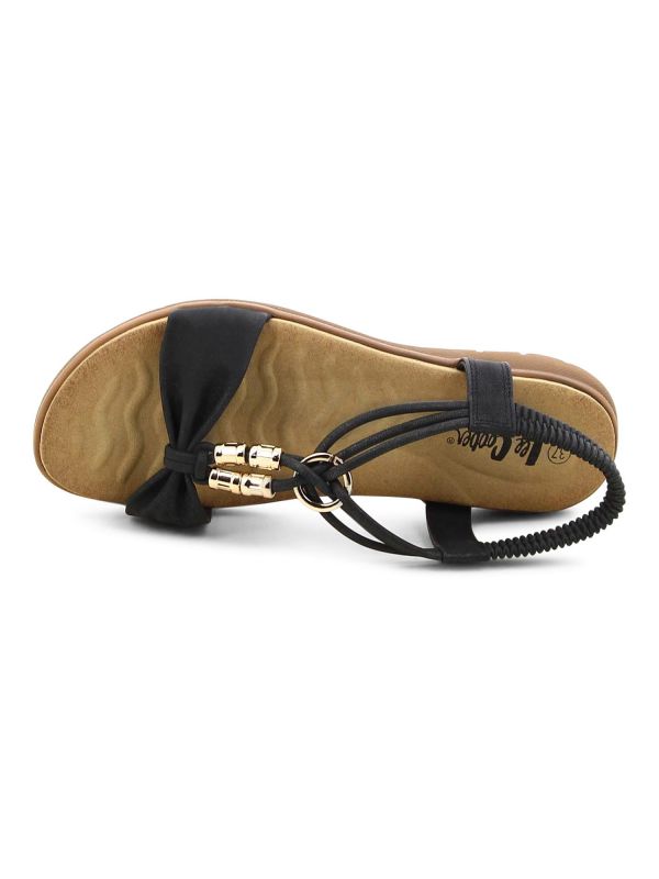 סנדלים שטוחים מעוצבים לנשים