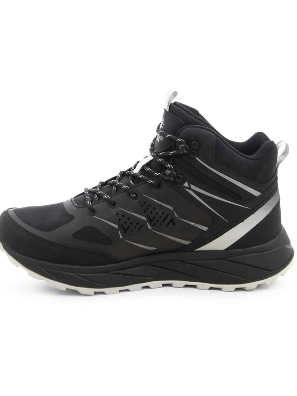 נעליים גבוהות לטיולים