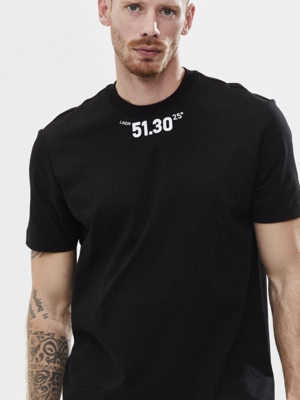 טי שירט עם הדפס דו צדדי לגבר