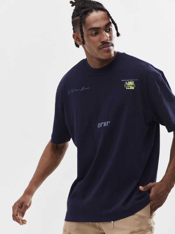 טי שירט אוברסייז עם הדפס דו צדדי לגבר