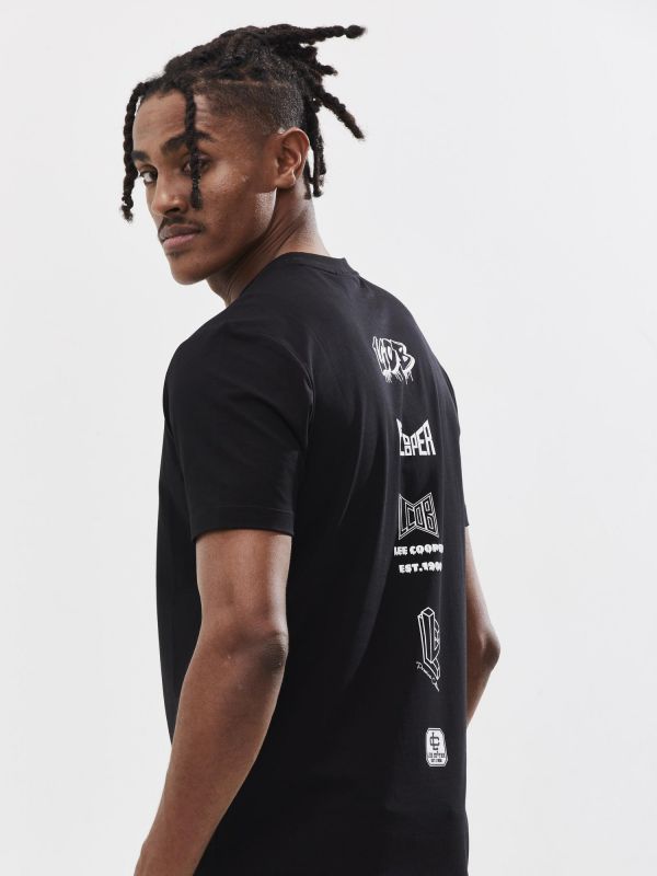 טי שירט עם הדפס אחורי ורקמה לגבר