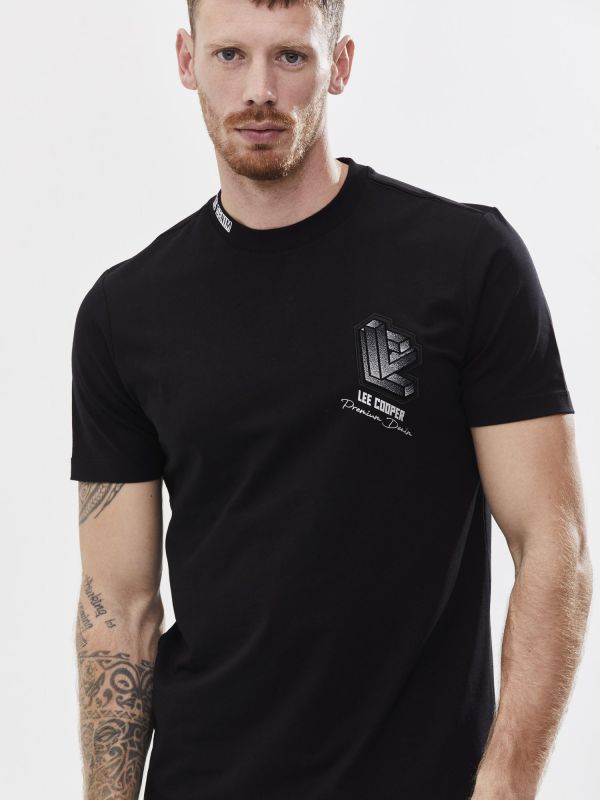 טי שירט עם הדפס אחורי ורקמה לגבר