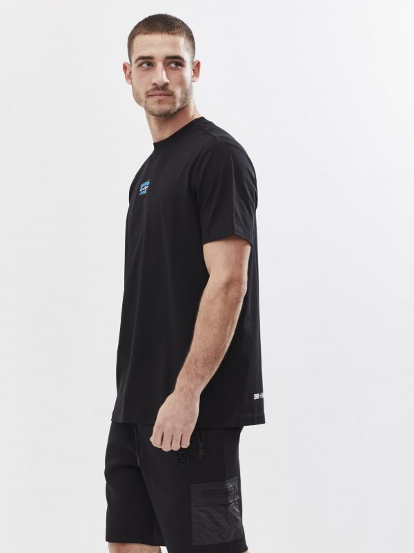 טי שירט עם עיטור והדפס אחורי לגבר