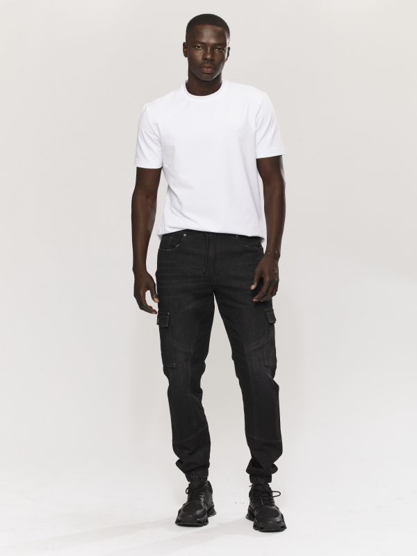 ג’ינס JOGG בגזרת CARGO שחור לגברים