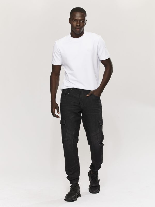 ג’ינס JOGG בגזרת CARGO שחור לגברים