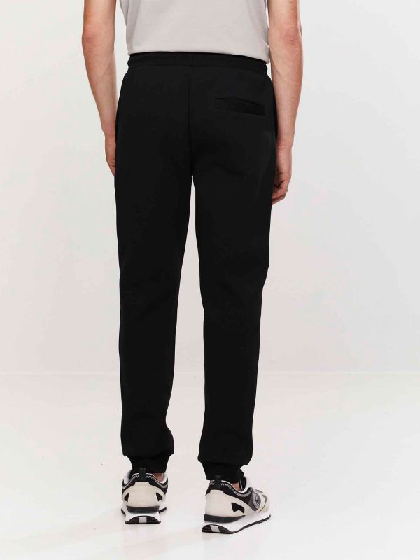 מכנסי טרנינג לגברים