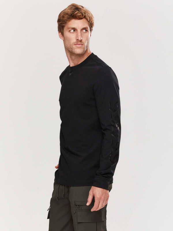 טי שירט עם שרוולים מודפסים לגברים