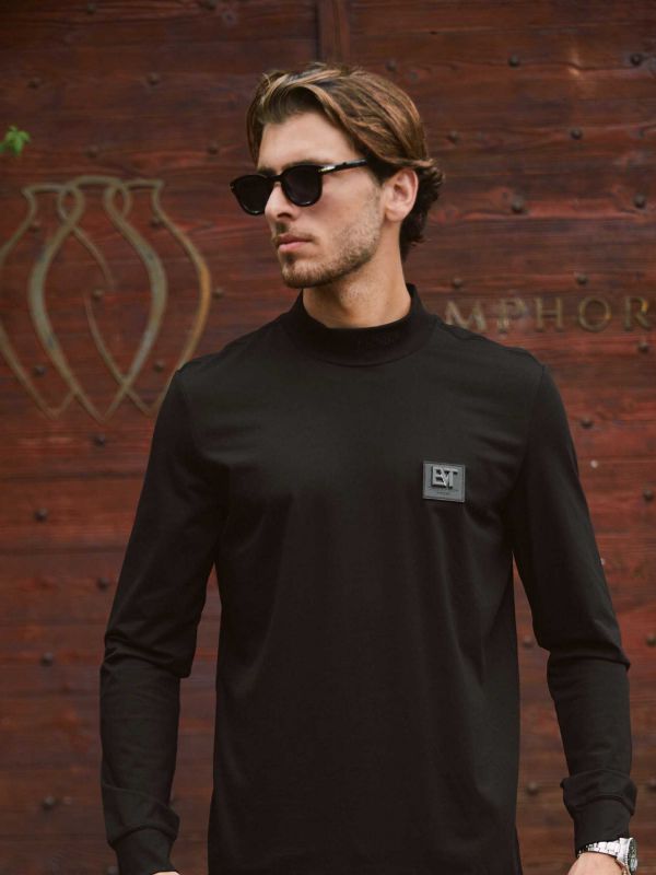 טי שירט לגברים עם צווארון גולף