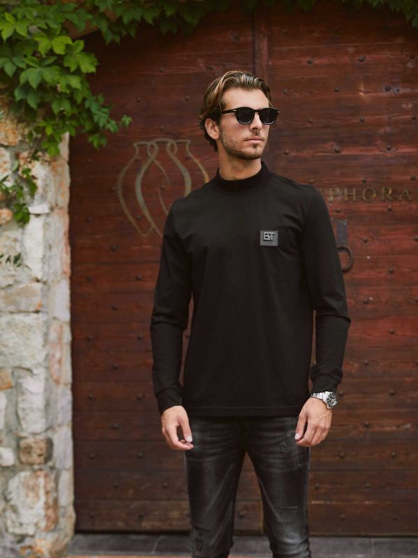 טי שירט לגברים עם צווארון גולף