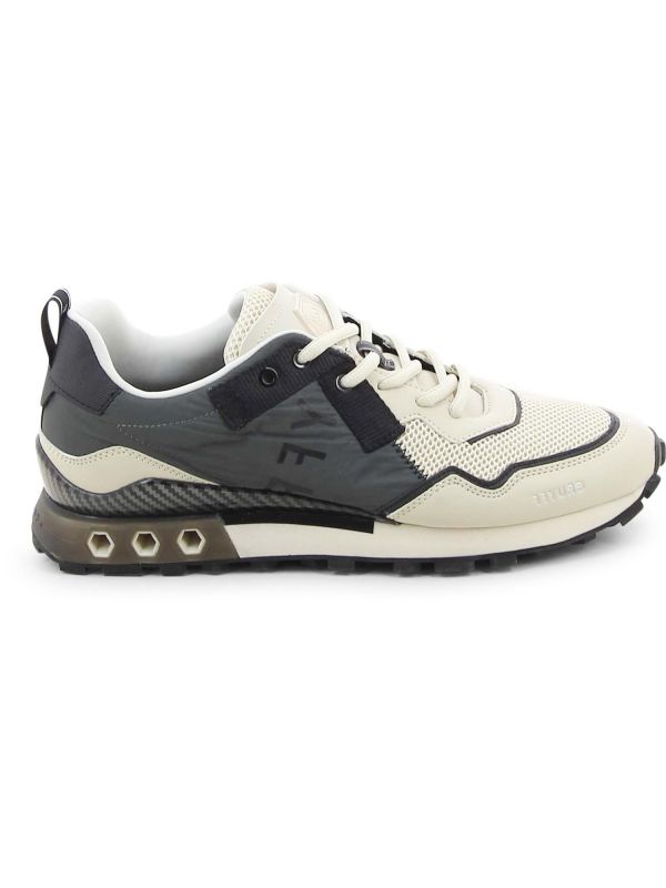 נעלי ג’וגינג עם סולייה מחוררת לגברים