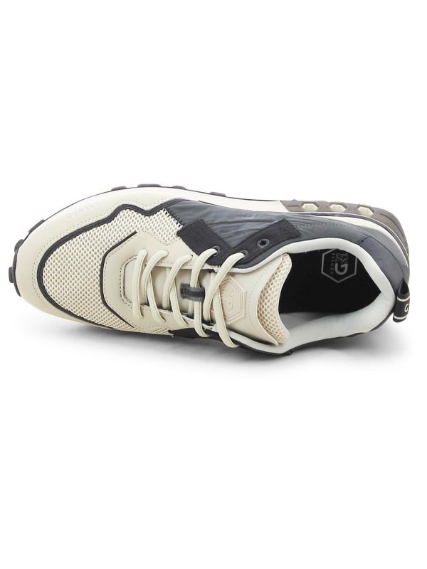 נעלי ג’וגינג עם סולייה מחוררת לגברים