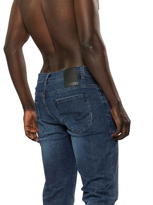 מכנסי ג’ינס JAMES כחול כהה לגברים