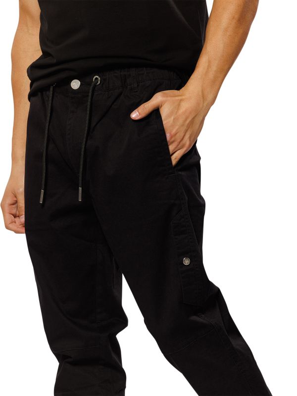 מכנסי CARGO ארוכים לגברים גזרת SLIM FIT