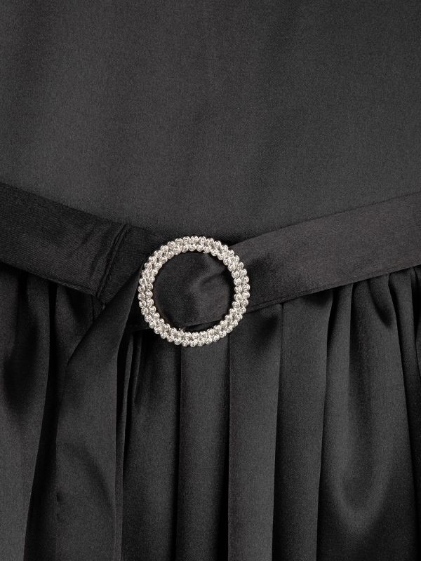 שמלה חגיגית עם שרוולים נפוחים וחגורה לילדות