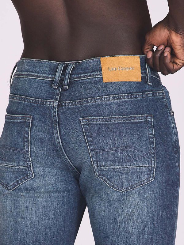 ג’ינס בגזרה רחבה לגברים