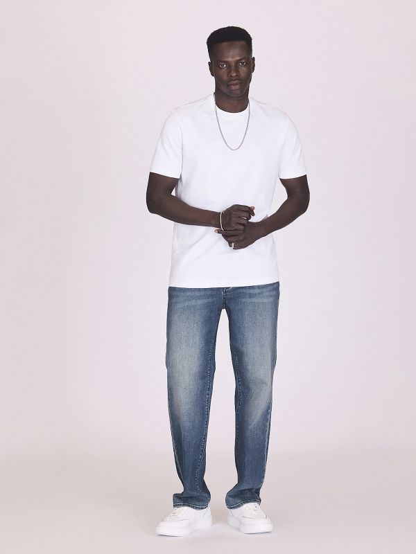 ג’ינס סקיני עם קרעים ושפשופים לגברים