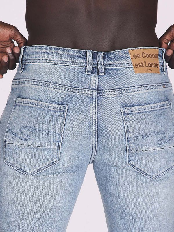 ג’ינס בגזרה ישרה קלאסית לגברים